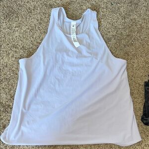 Lululemon tank NWOT 2